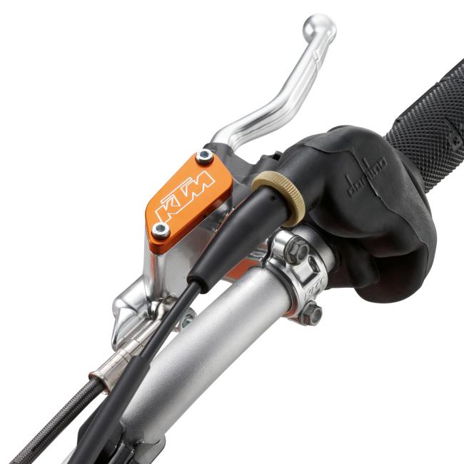 HAND BRAKE CYLIND. COVER