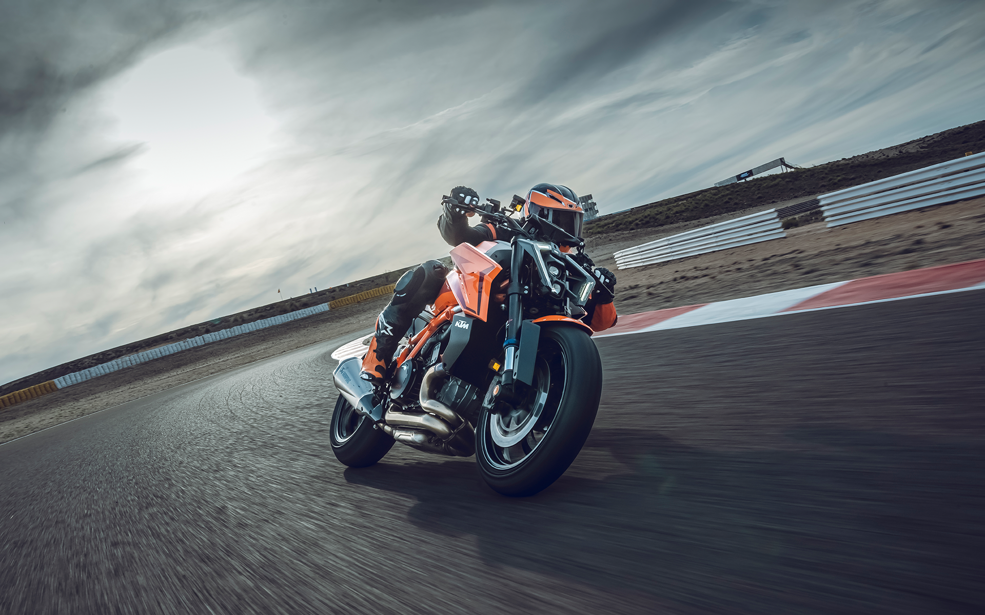KTM 1390 SUPER DUKE R EVO ORANGE 2025