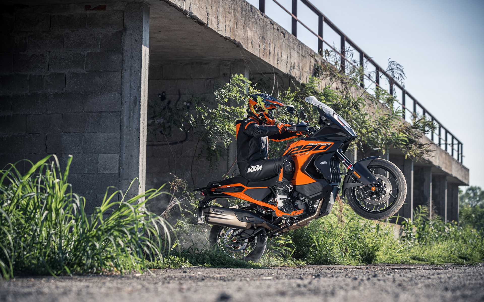 KTM 1290 SUPER ADVENTURE S ORANGE 2023